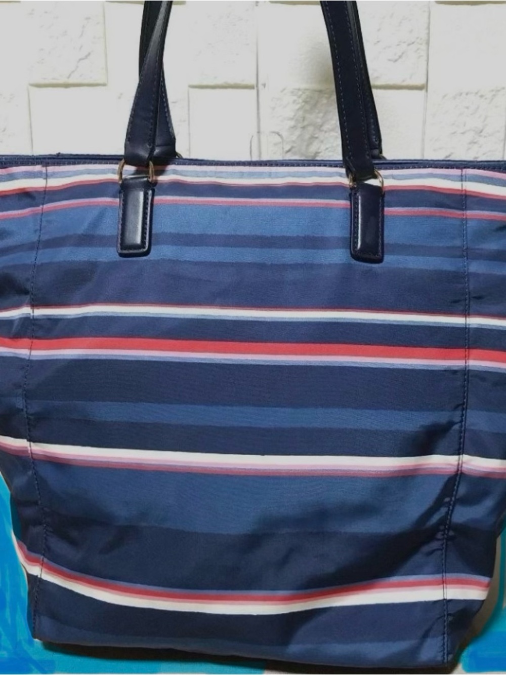 Authentic Tory Burch Nylon Stripe Zipper Tote Navy with red&white
Large Capacity